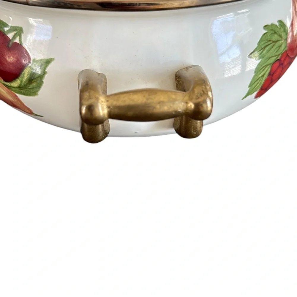 Vintage Regency Club 2.5 Quart Dutch Oven Enamel Pot/lid With Brass Handles
